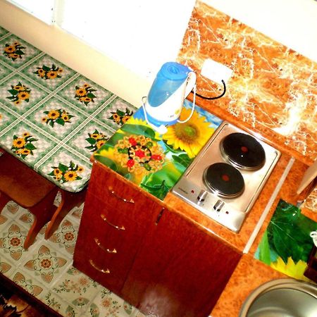 1 Ком Квартира 1 Этаж 3 Дивана, Wi-Fi, Центр Города, Садовая-Чкалова "Сильпо" И "Атб" Отдельный Дом 2 Этажа Nikolayev Exterior foto