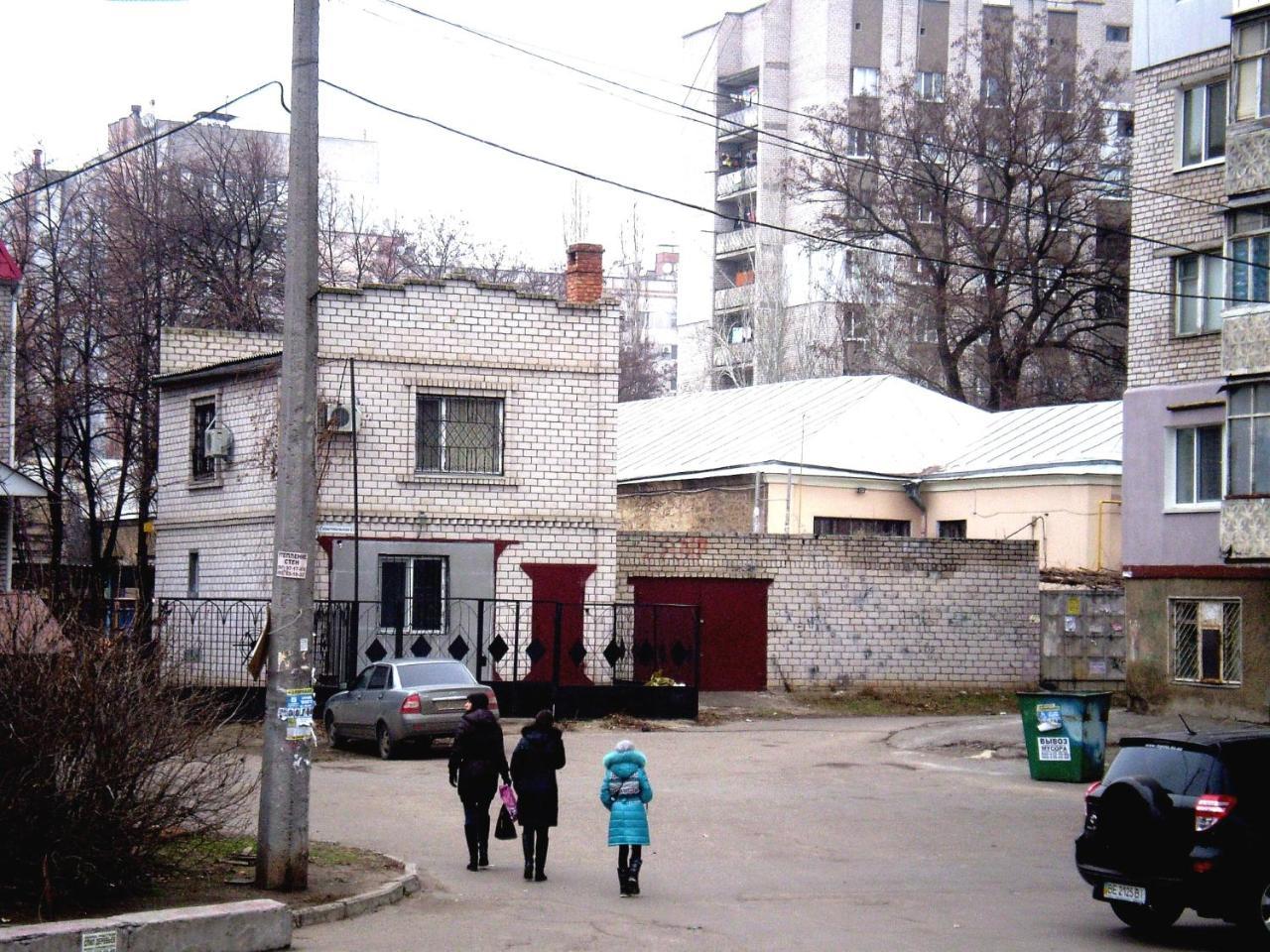 1 Ком Квартира 1 Этаж 3 Дивана, Wi-Fi, Центр Города, Садовая-Чкалова "Сильпо" И "Атб" Отдельный Дом 2 Этажа Nikolayev Exterior foto